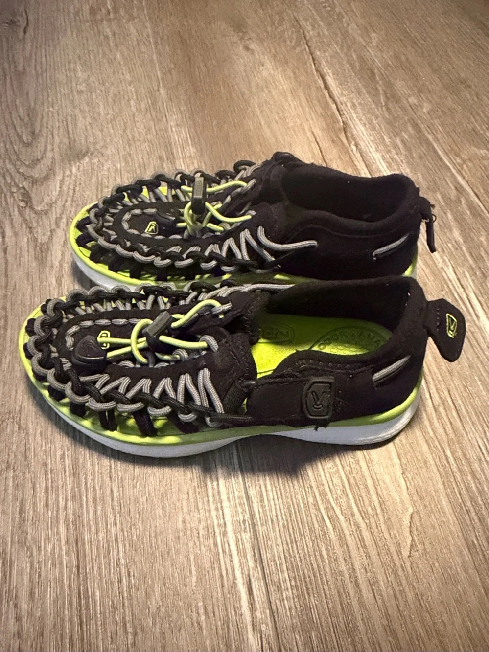 KEEN Uneek Women's Grey Green Woven Bungee Cord Water Sandal Shoes